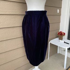 NWT! JH Collectibles velvet pancil skirt, vintage